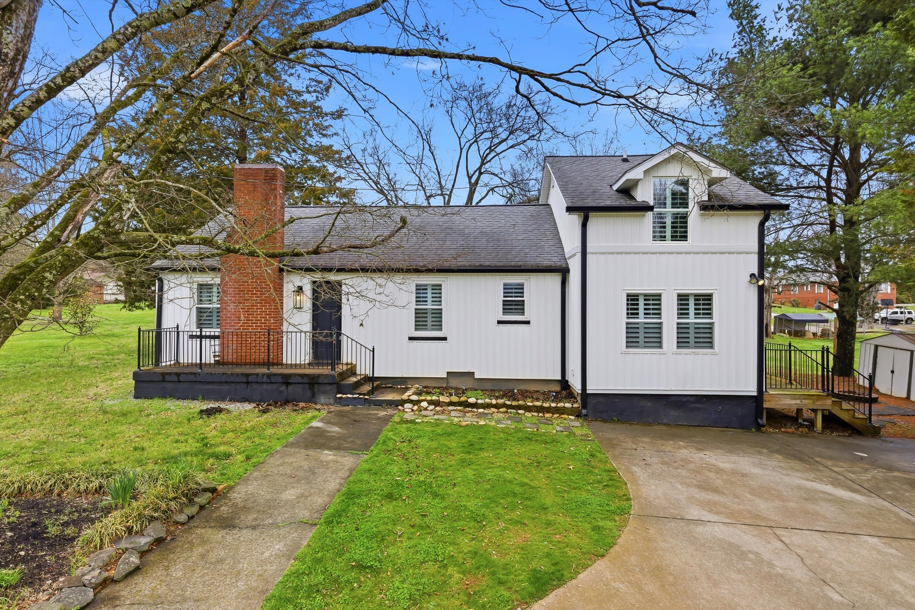 613 Pearson Springs Rd